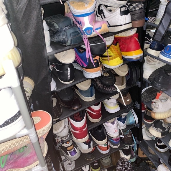 MYSTERY BOX OF 3 SNEAKERS - Nike, Adidas, Jordan & More ALL SIZES AVAILABLE - Picture 6 of 9